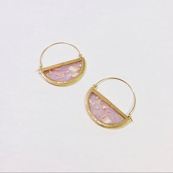 JENNY HALF CIRCLE HOOP DROP PINK PEARL EARRINGS - Picture 5 of 5